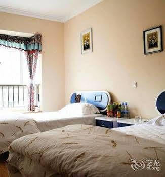 Kunming Colorful Cloud Apartment Hotel ภายนอก รูปภาพ